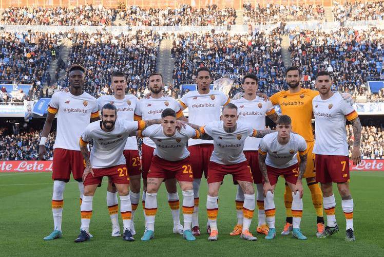 赛前足总杯焦点战，费耶诺德强势反弹，震撼外界，阵容厚度经受考验的简单介绍